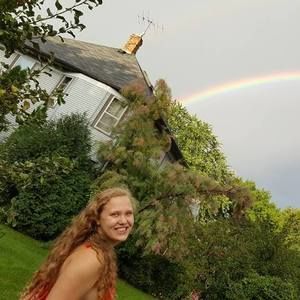 Meet your Posher, Madelyn